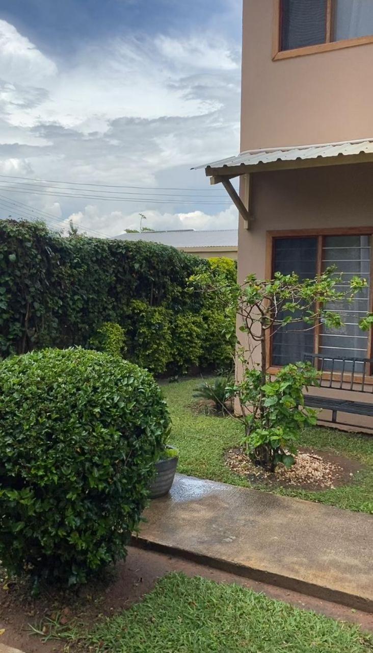 Sanctuary Aparthotel-Ac-Garden- Solar-Wi-Fi -Firepit-Park-Carport لوساكا المظهر الخارجي الصورة
